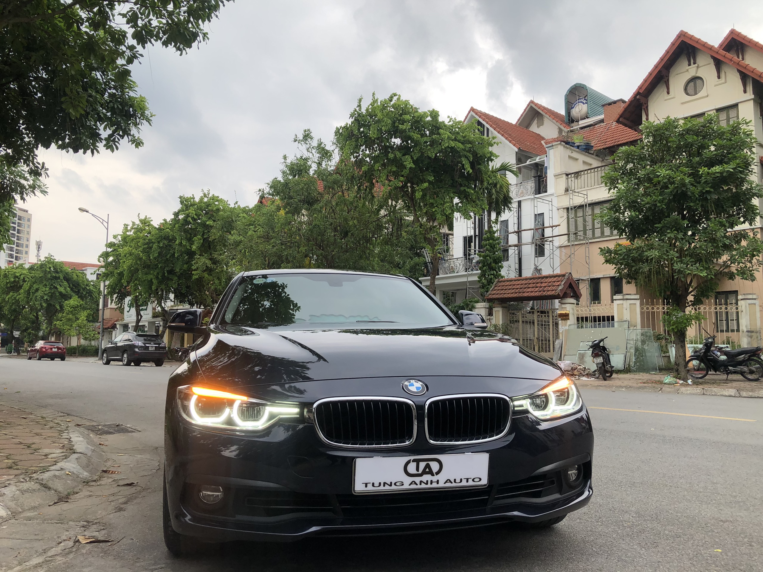 BMW 320i sản xuất 2016 - Tùng Anh Auto