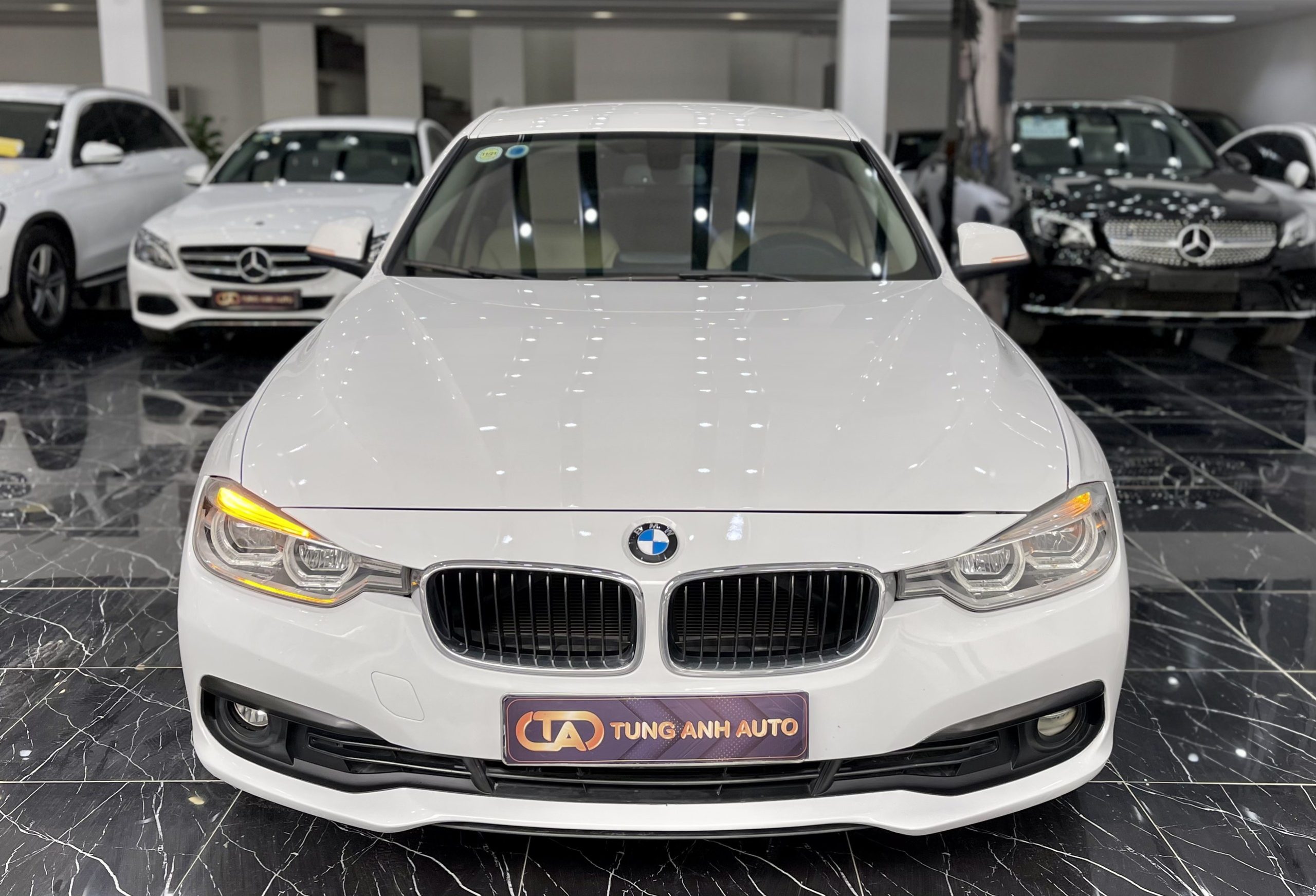 BMW 320i LCI sản xuất năm 2015 - Tùng Anh Auto